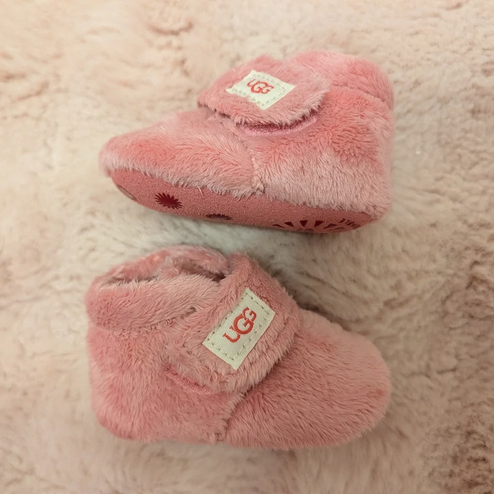 UGG Soft Pink Bixbee Size 0/1